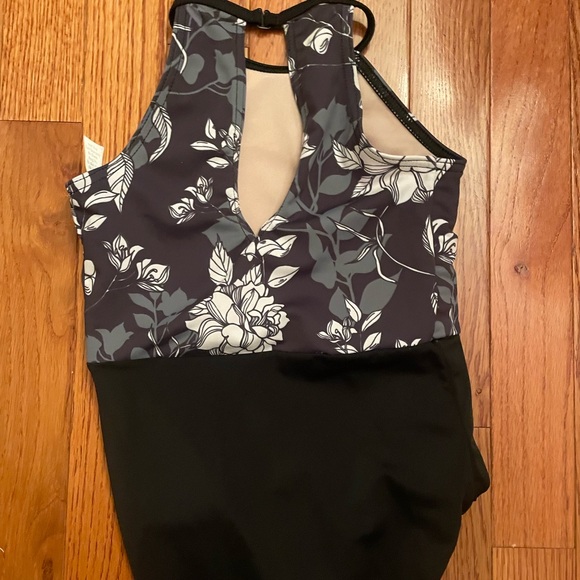 Balera Black and White Dancewear - Picture 2 of 5